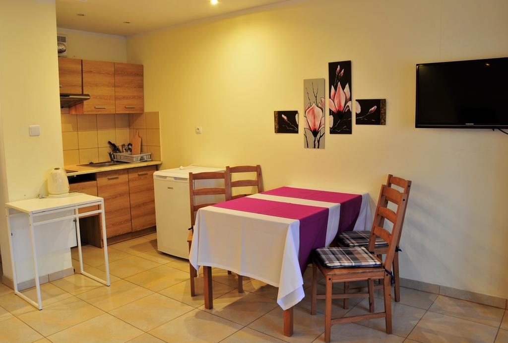 Apartamenty I Pokoje Przy Parku Jelenia Góra Rom bilde